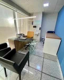 Consultório moderno e confortável da Clínica Intrador - South Zone Unit