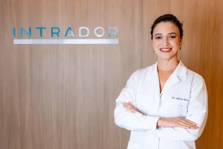 Dra. Gabriela Pereira Barros